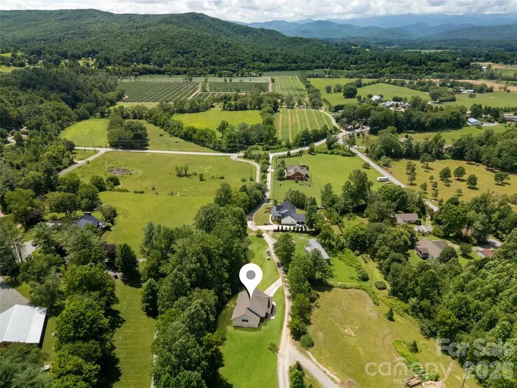 146 Cliff Road Penrose NC 28766