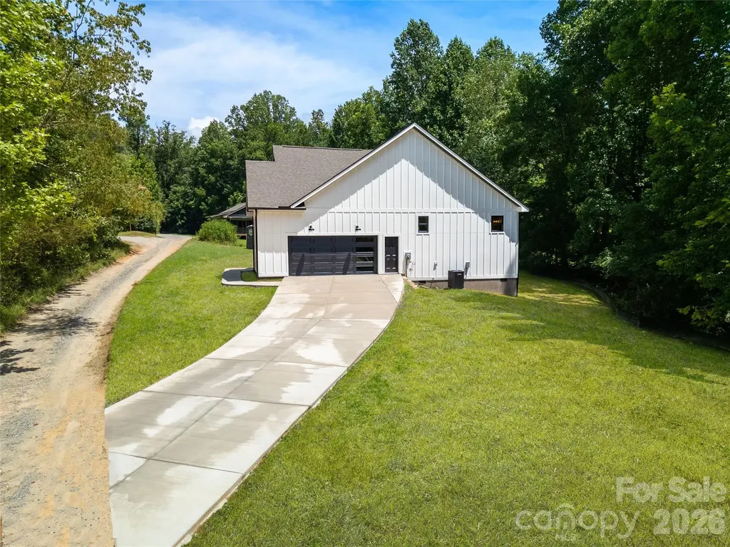 146 Cliff Road Penrose NC 28766