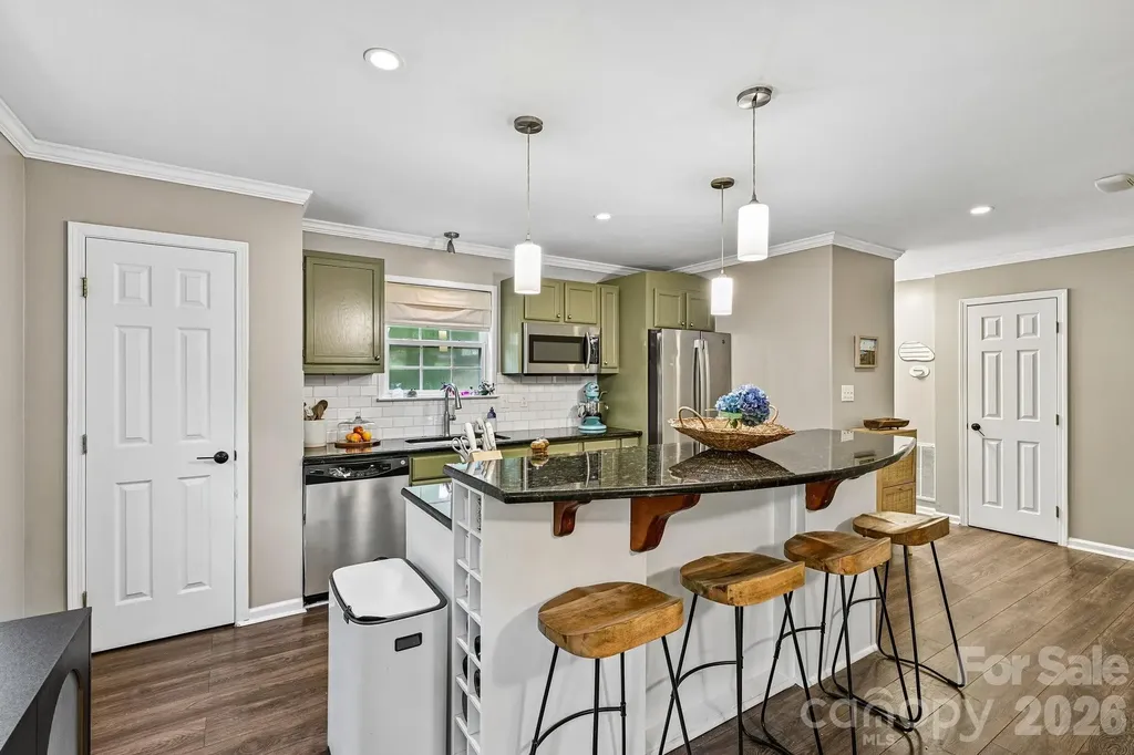 8658 Dog Leg Road Mooresville NC 28673
