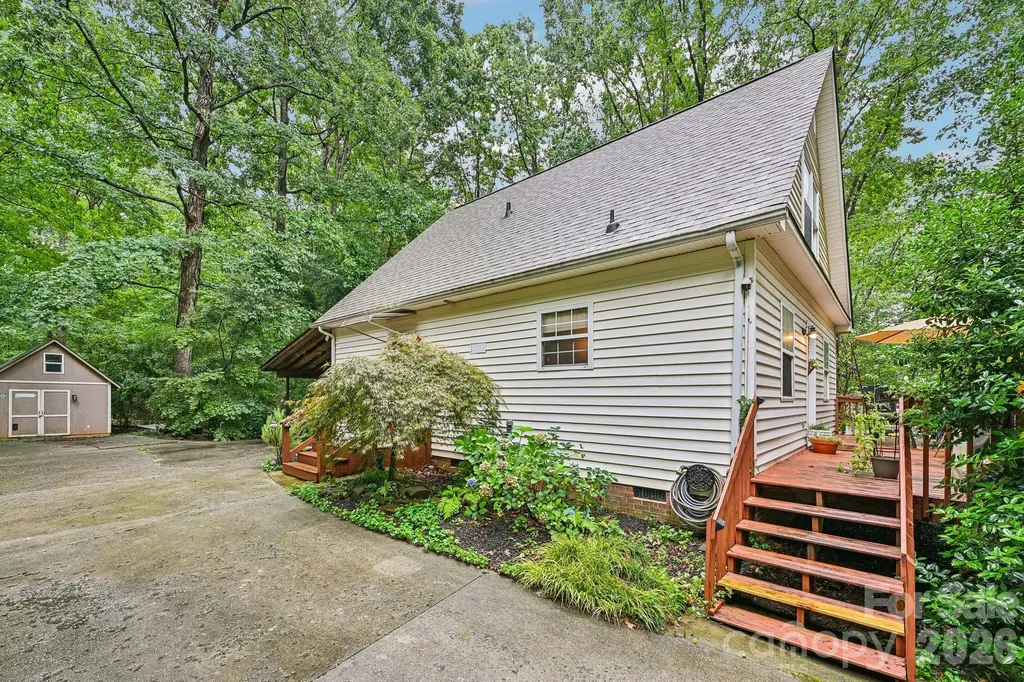 8658 Dog Leg Road Mooresville NC 28673