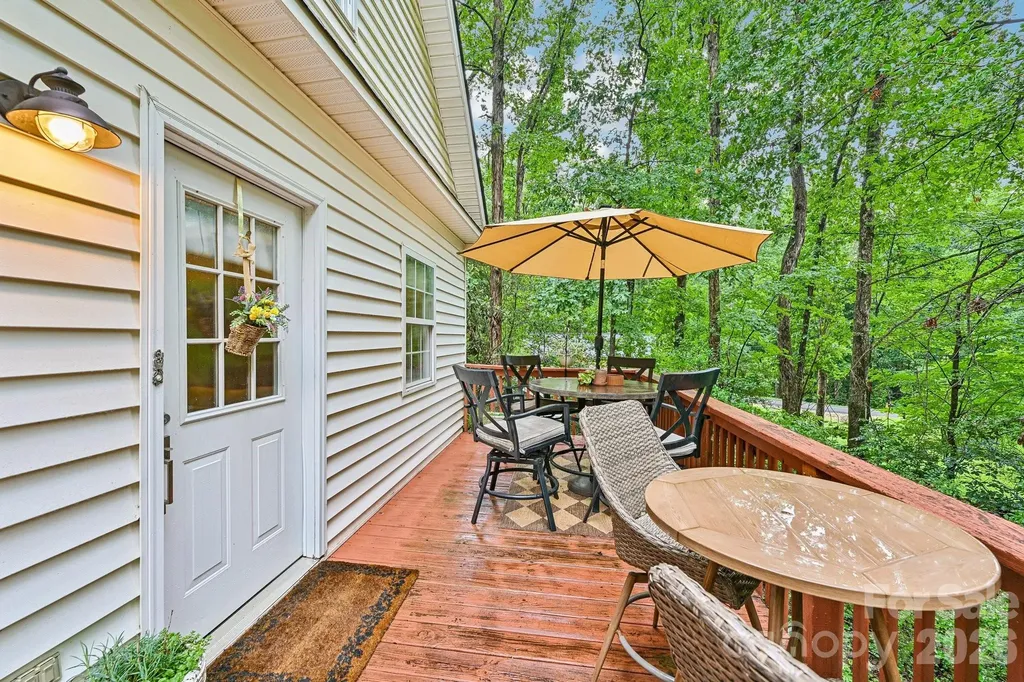 8658 Dog Leg Road Mooresville NC 28673