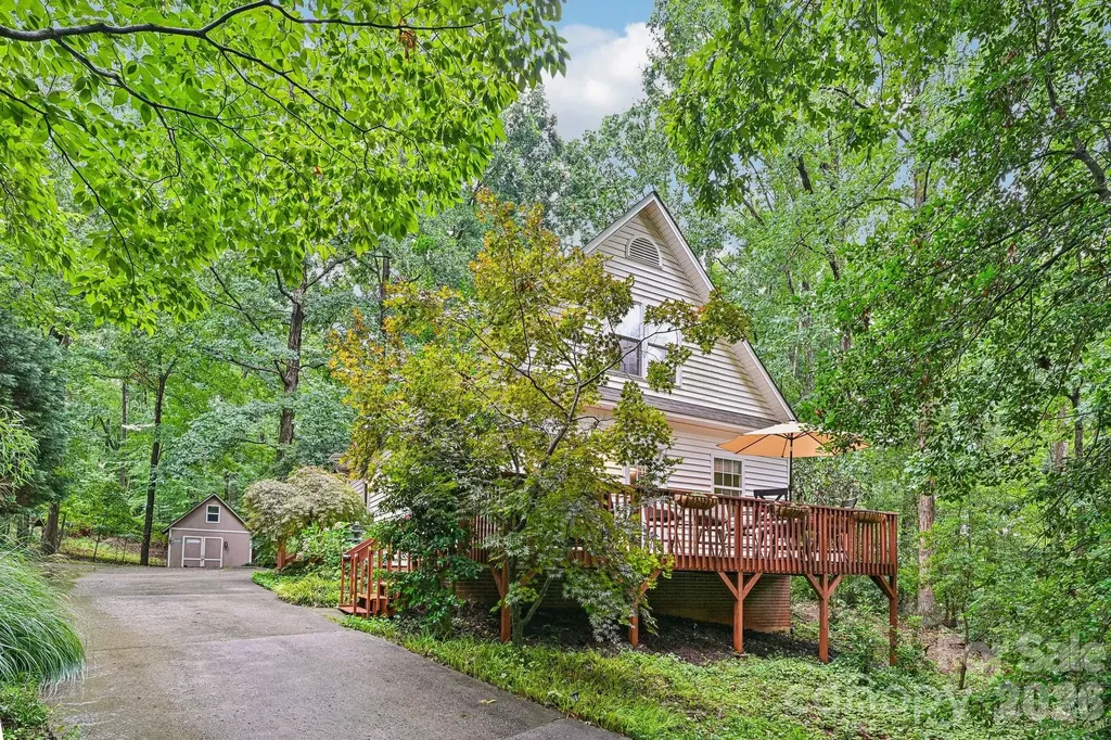 8658 Dog Leg Road Mooresville NC 28673