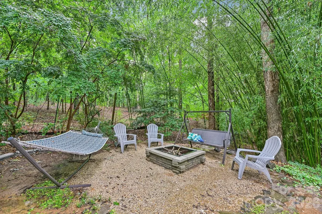 8658 Dog Leg Road Mooresville NC 28673