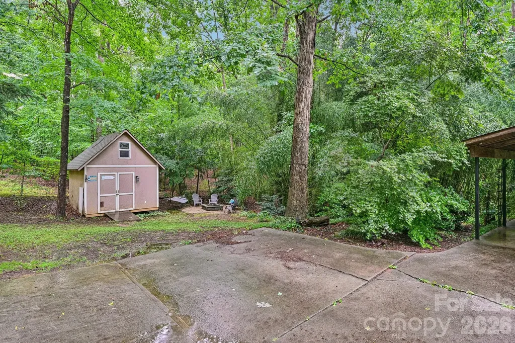 8658 Dog Leg Road Mooresville NC 28673