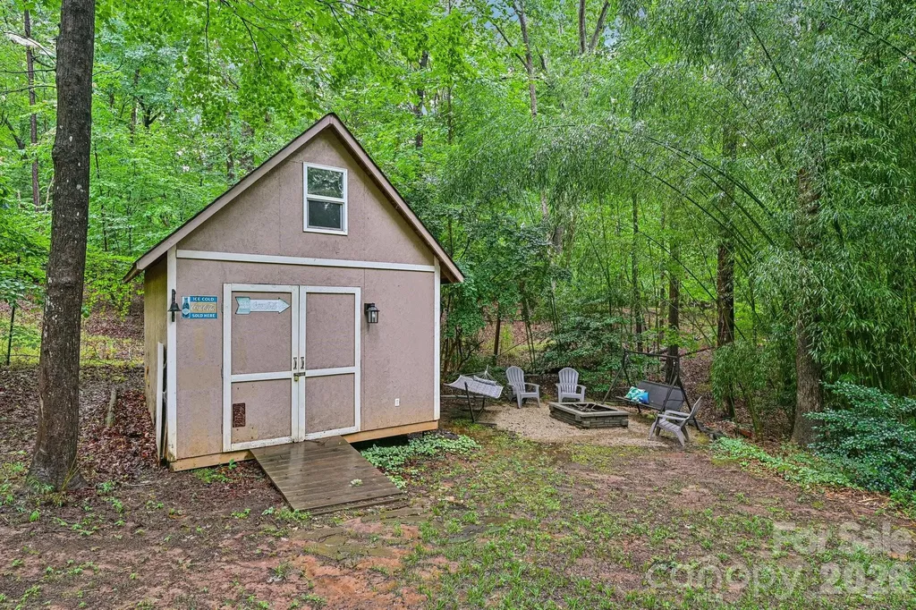 8658 Dog Leg Road Mooresville NC 28673