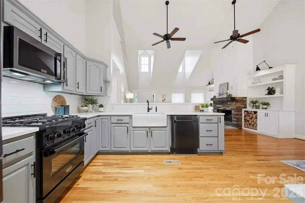 920 Barrington Drive NE Lenoir NC 28645