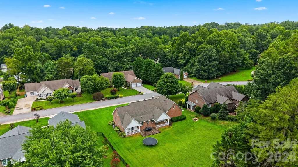 920 Barrington Drive NE Lenoir NC 28645