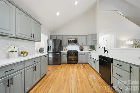 920 Barrington Drive NE Lenoir NC 28645
