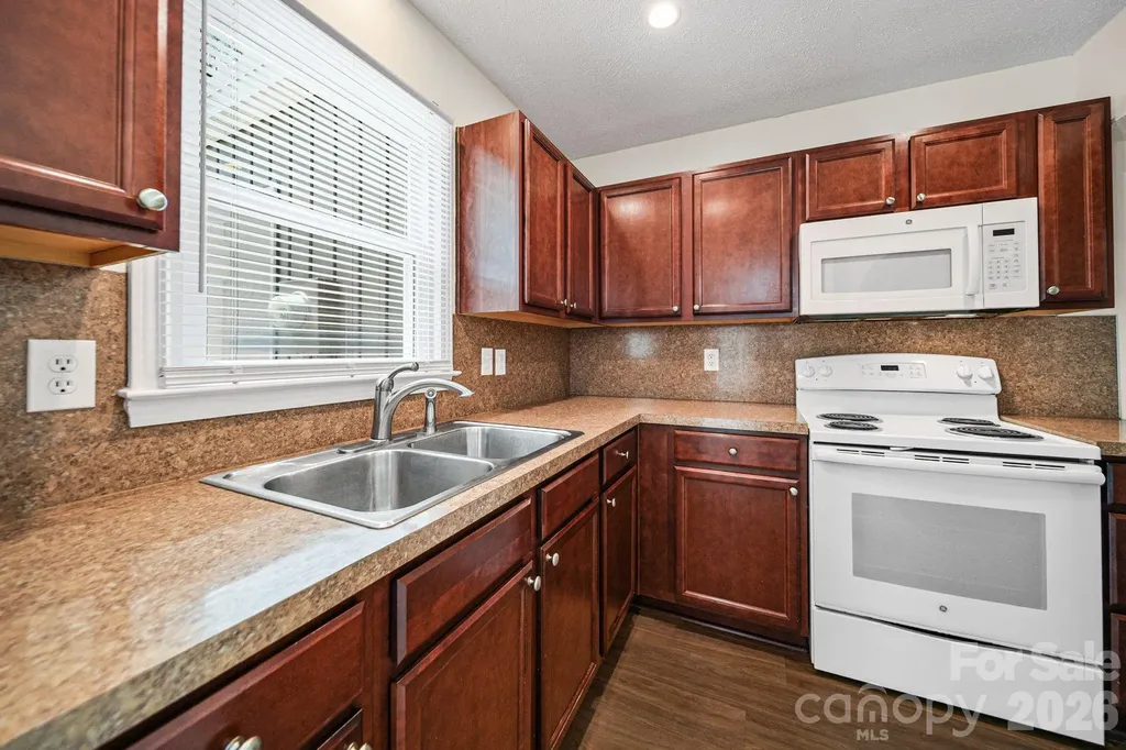 406 E 18th Street Kannapolis NC 28083