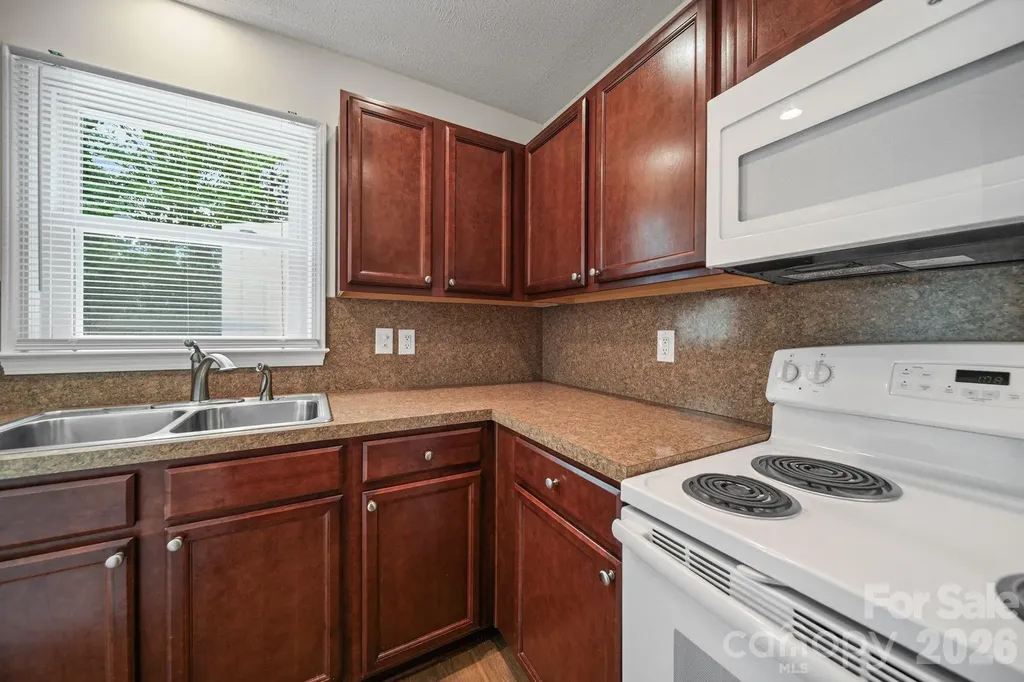 406 E 18th Street Kannapolis NC 28083