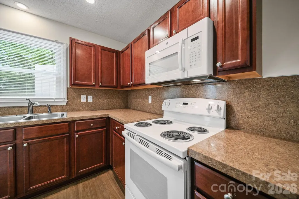 406 E 18th Street Kannapolis NC 28083