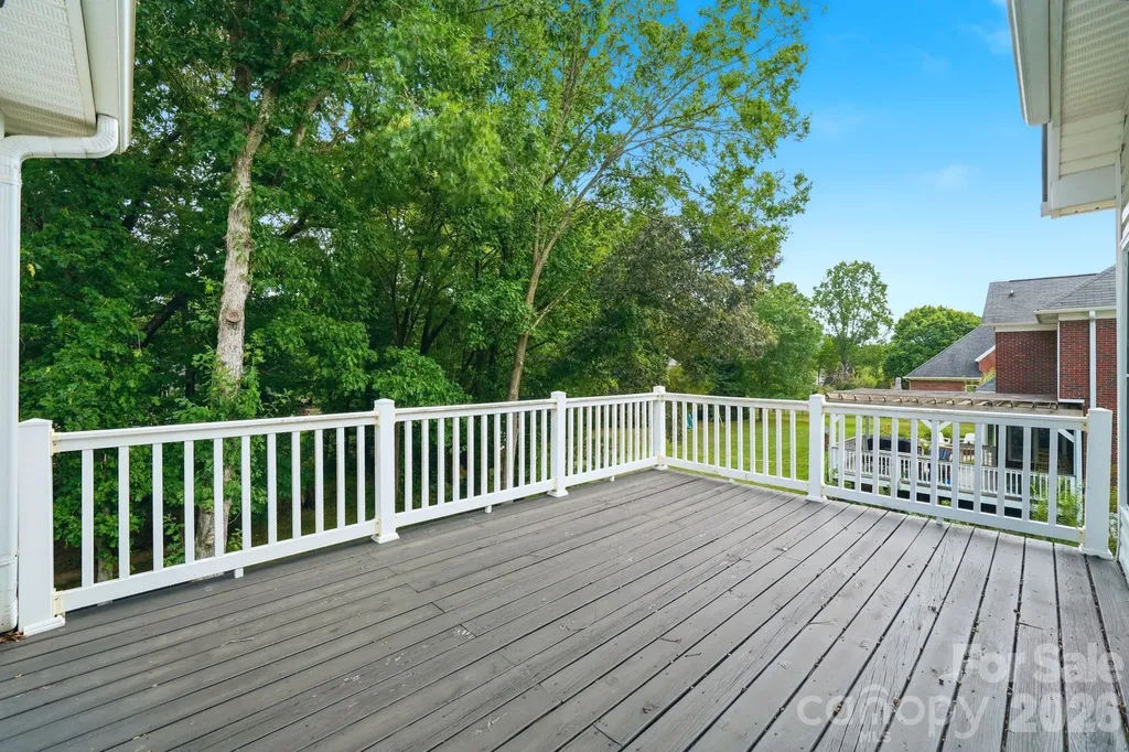 5305 Ravenglass Court Waxhaw NC 28173