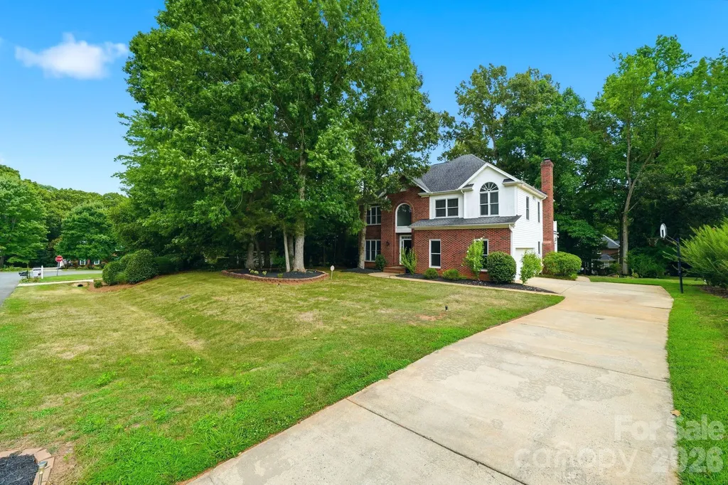 5305 Ravenglass Court Waxhaw NC 28173