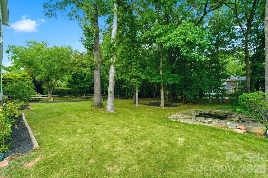 5305 Ravenglass Court Waxhaw NC 28173