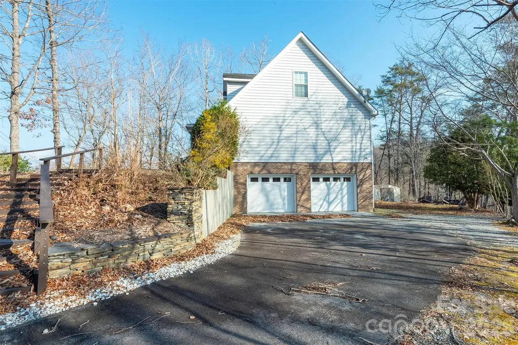 192 Buzzards Place Lake Lure NC 28746