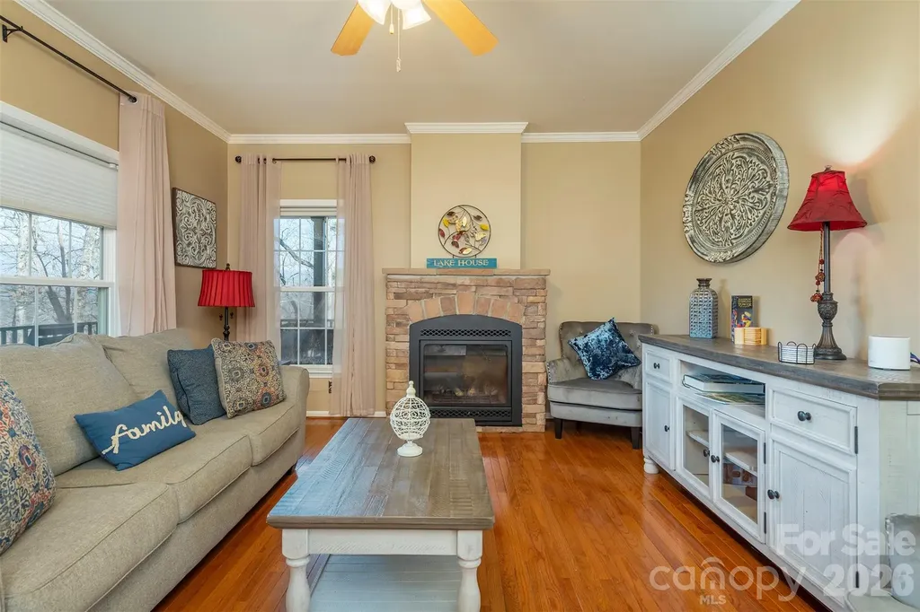 192 Buzzards Place Lake Lure NC 28746