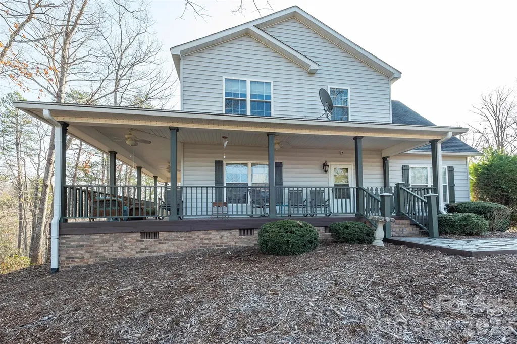192 Buzzards Place Lake Lure NC 28746