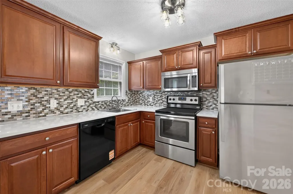 1057 19th Street NE Hickory NC 28601