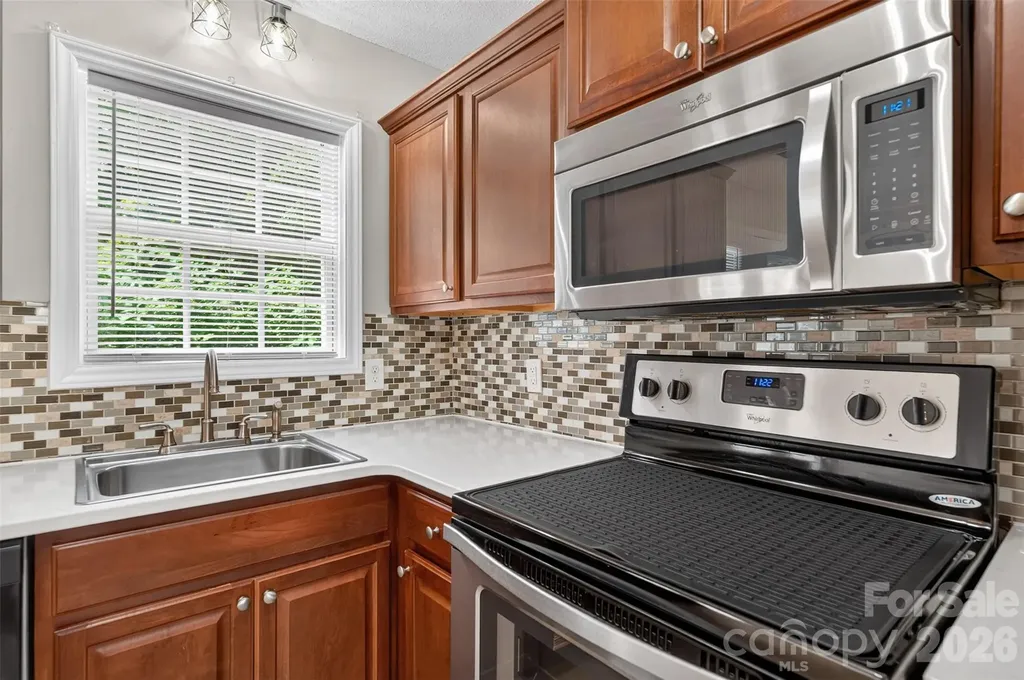 1057 19th Street NE Hickory NC 28601