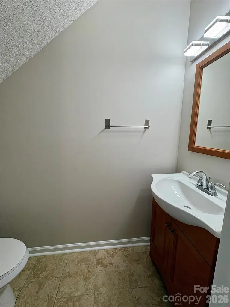1057 19th Street NE Hickory NC 28601
