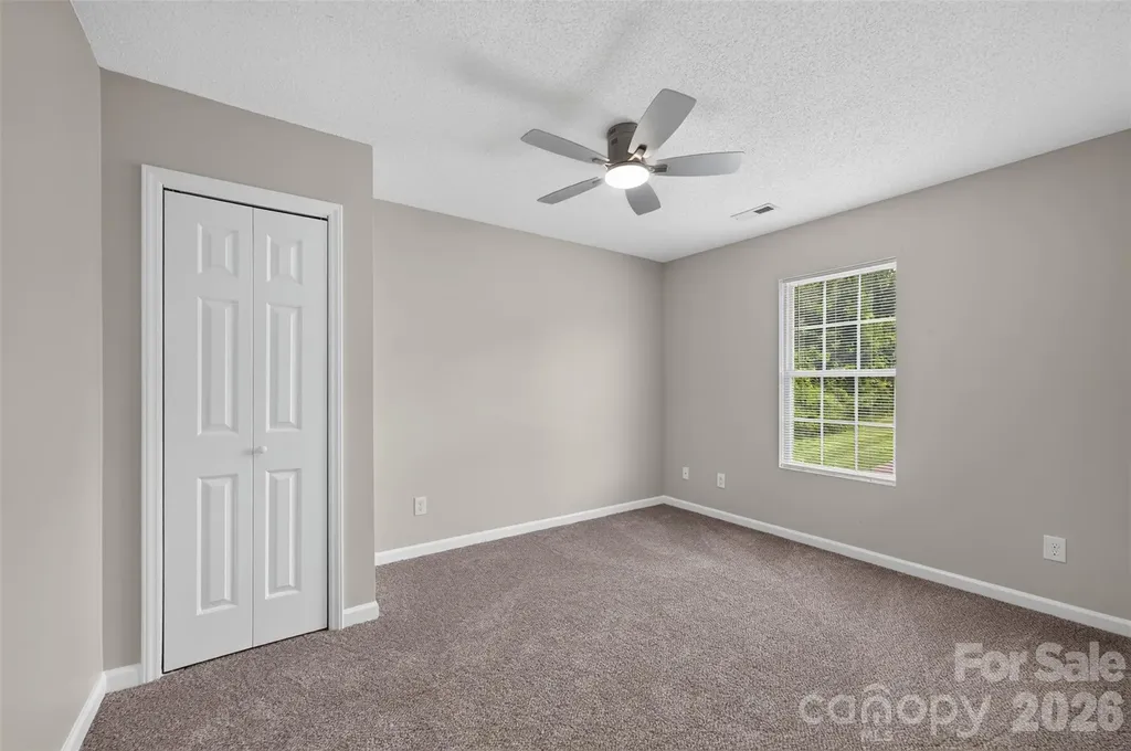 1057 19th Street NE Hickory NC 28601