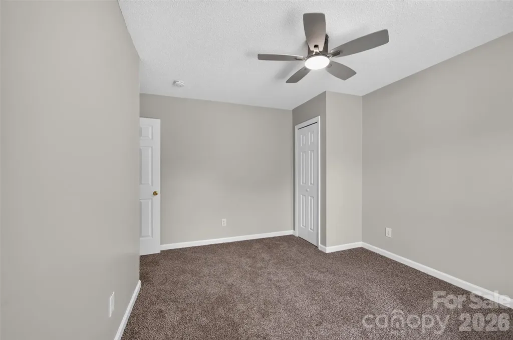 1057 19th Street NE Hickory NC 28601