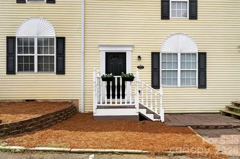 1057 19th Street NE Hickory NC 28601