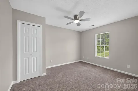 1057 19th Street NE Hickory NC 28601