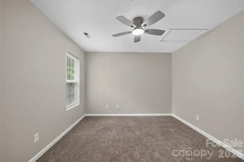 1057 19th Street NE Hickory NC 28601