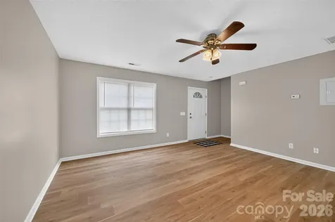 1057 19th Street NE Hickory NC 28601