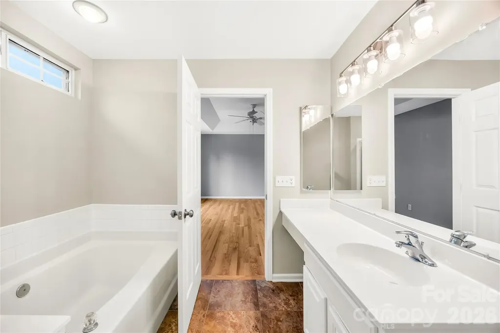 10011 Alexander Martin Avenue Charlotte NC 28277