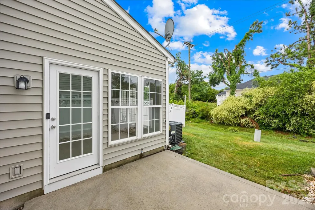 10011 Alexander Martin Avenue Charlotte NC 28277