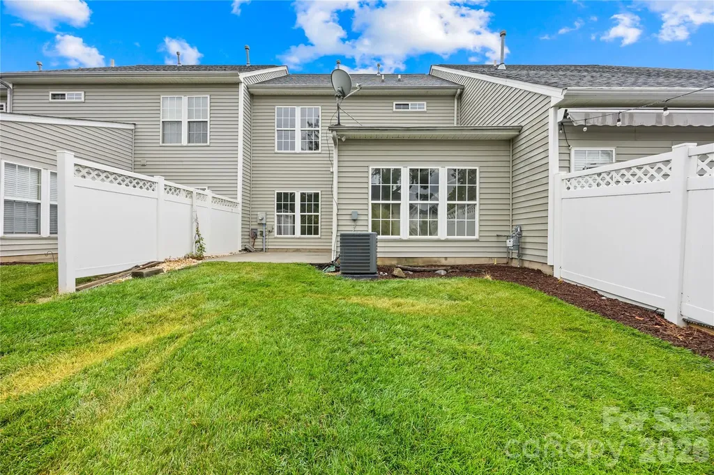 10011 Alexander Martin Avenue Charlotte NC 28277