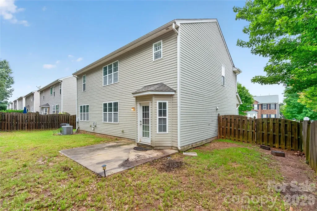 17222 Westmill Lane Charlotte NC 28277