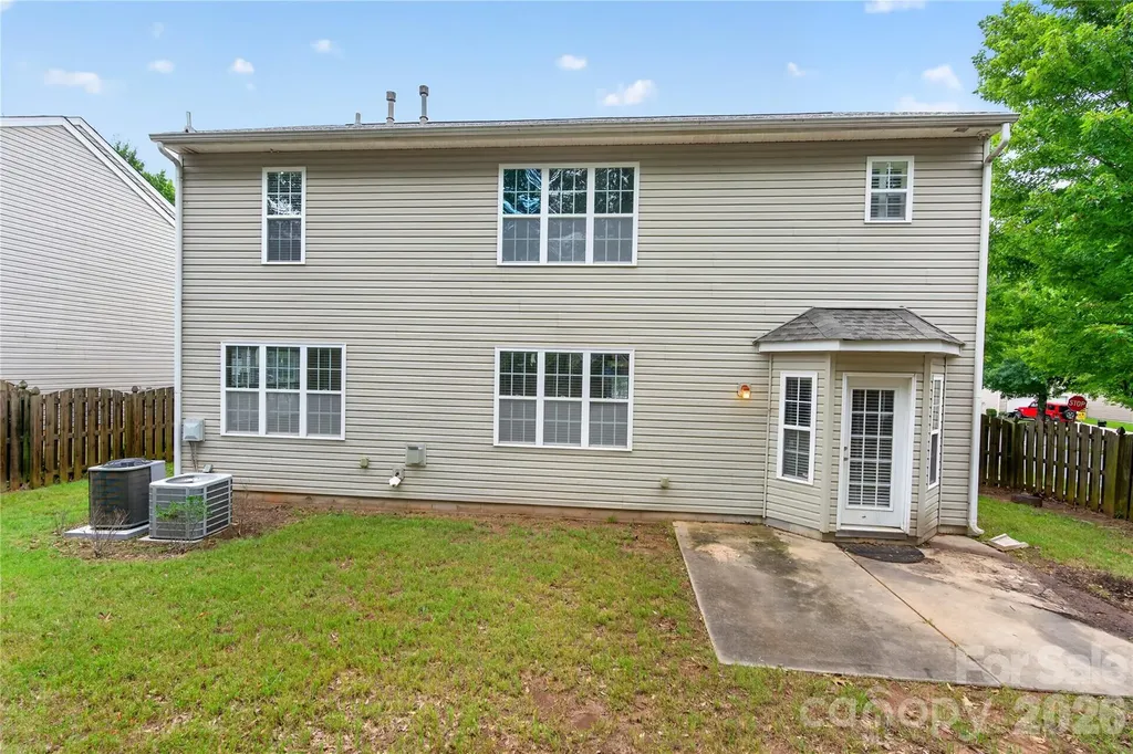 17222 Westmill Lane Charlotte NC 28277