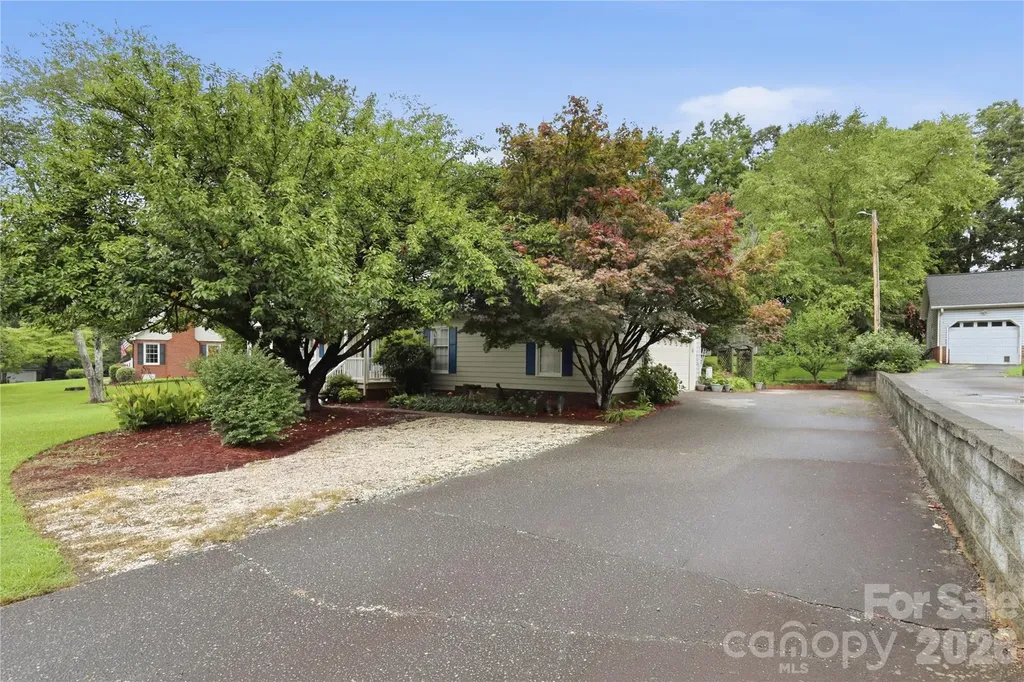140 Eastwood Drive Statesville NC 28625