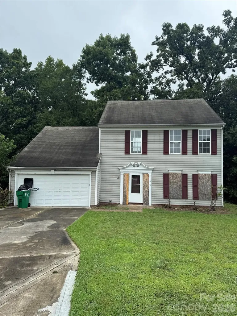 1319 Red Tallen Court Charlotte NC 28214