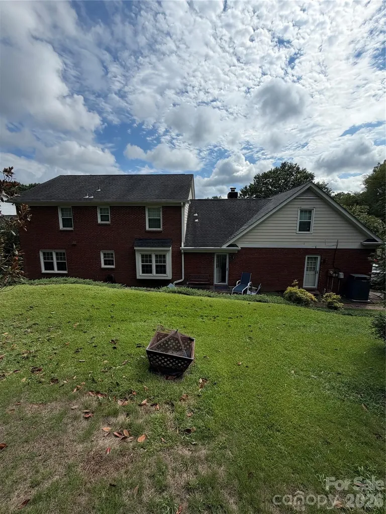 201 Wainsley Place Matthews NC 28105