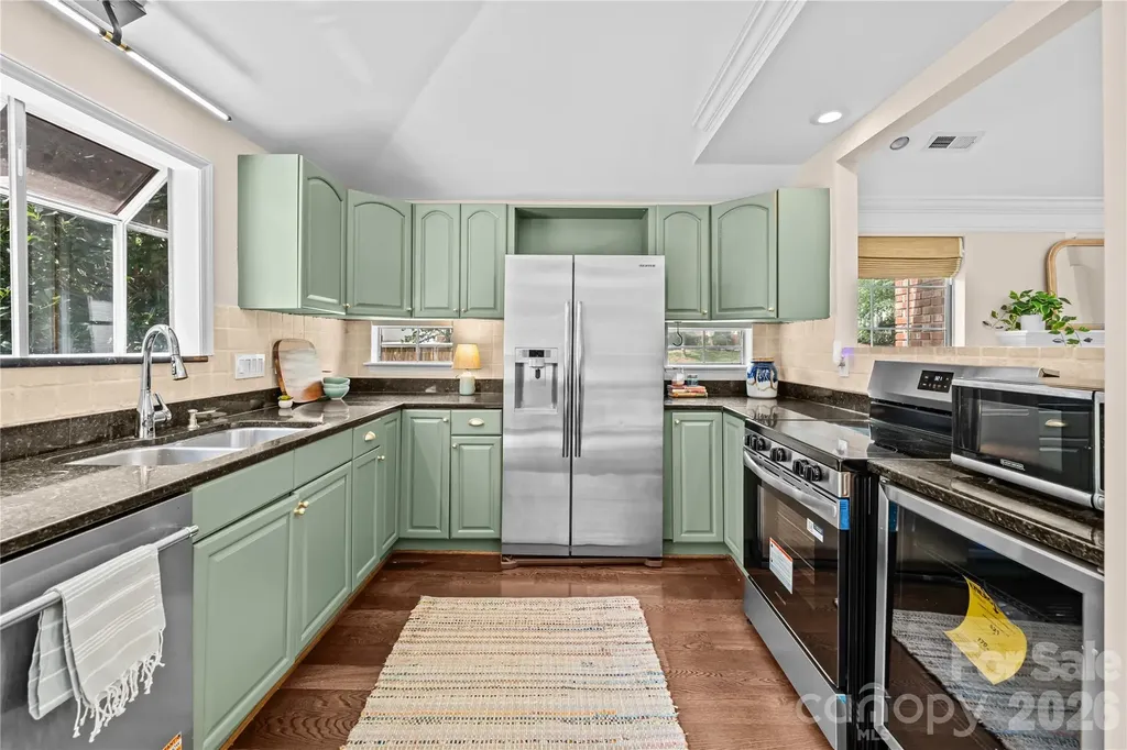 819 Mill Creek Lane Charlotte NC 28209