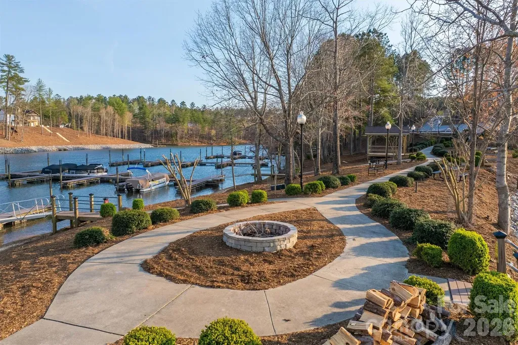 1036 W Paradise Harbor Drive Connelly Springs NC 28612