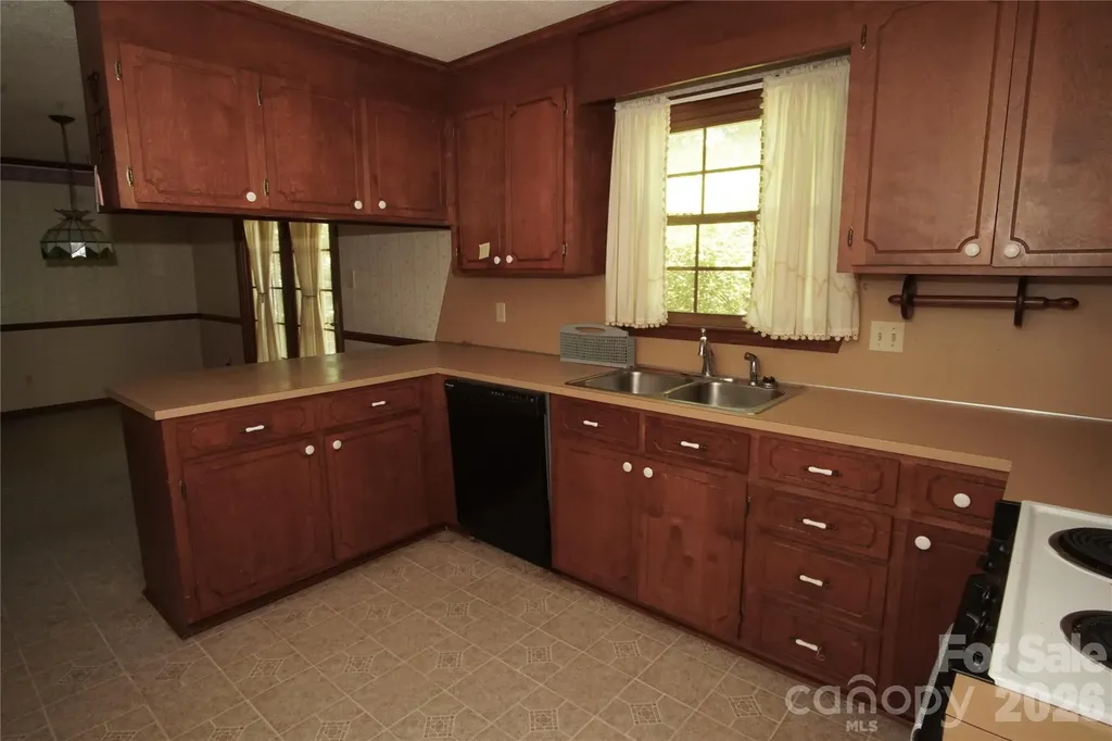 1534 Daybreak Ridge Road Kannapolis NC 28081