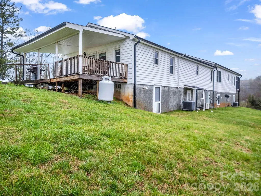 1086 Carters Ridge Road Spruce Pine NC 28777