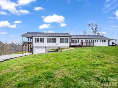 1086 Carters Ridge Road Spruce Pine NC 28777