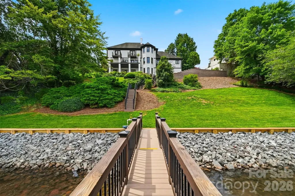 476 44th Avenue Drive NW Hickory NC 28601