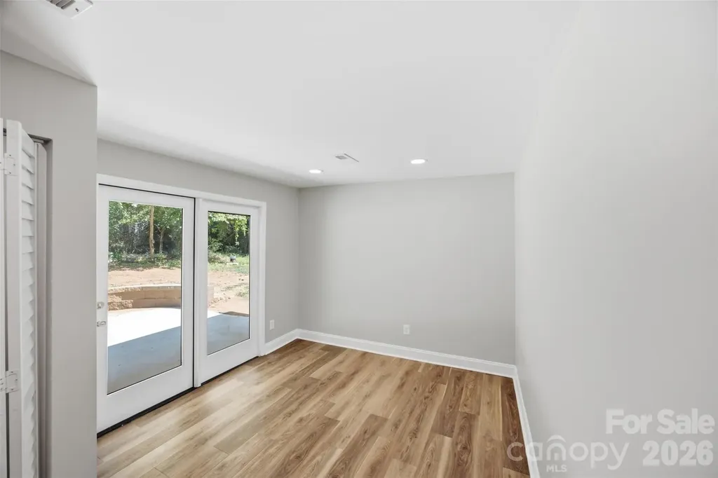 8223 Knollwood Circle Charlotte NC 28213