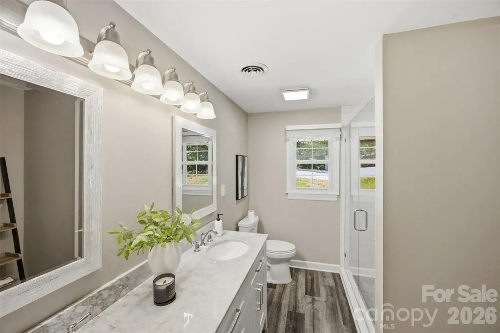 8223 Knollwood Circle Charlotte NC 28213