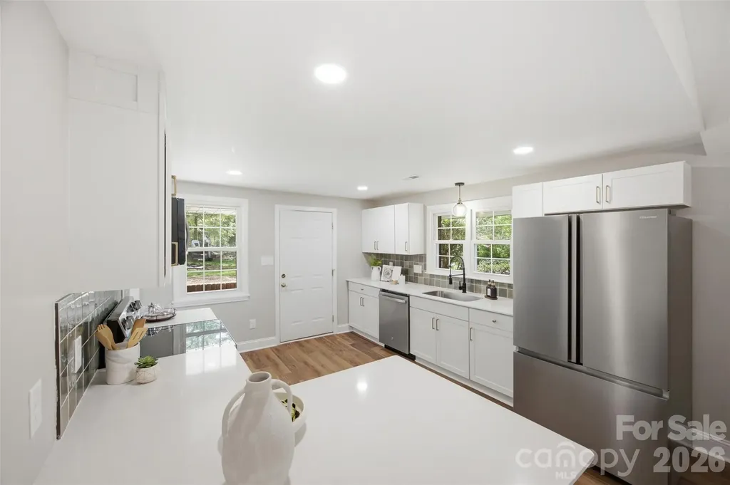 8223 Knollwood Circle Charlotte NC 28213