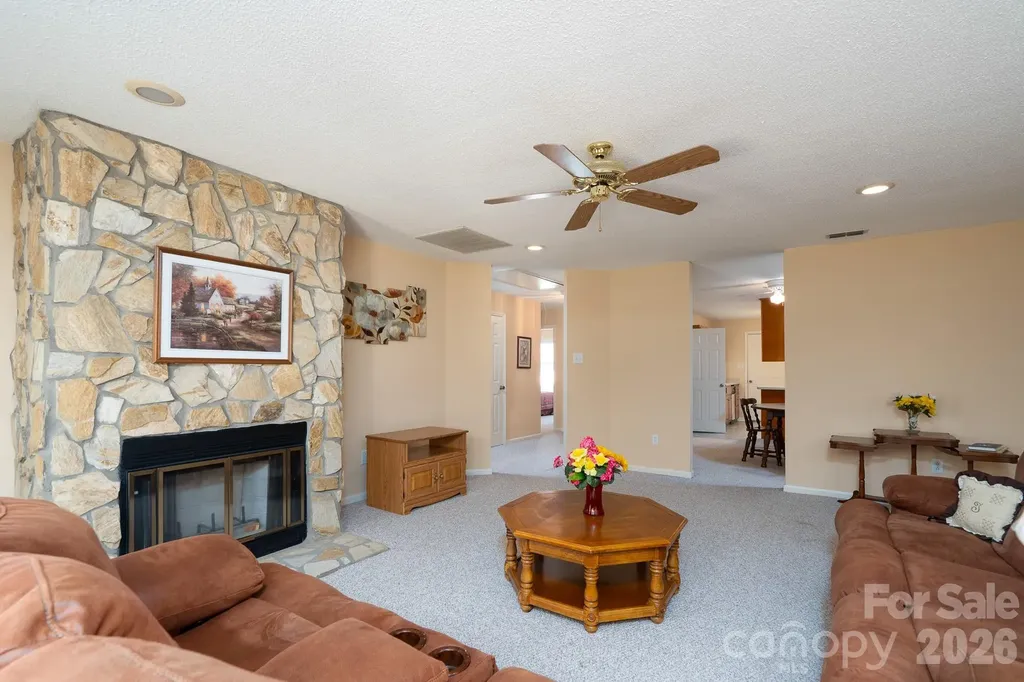537 Camrose Circle NE Concord NC 28025