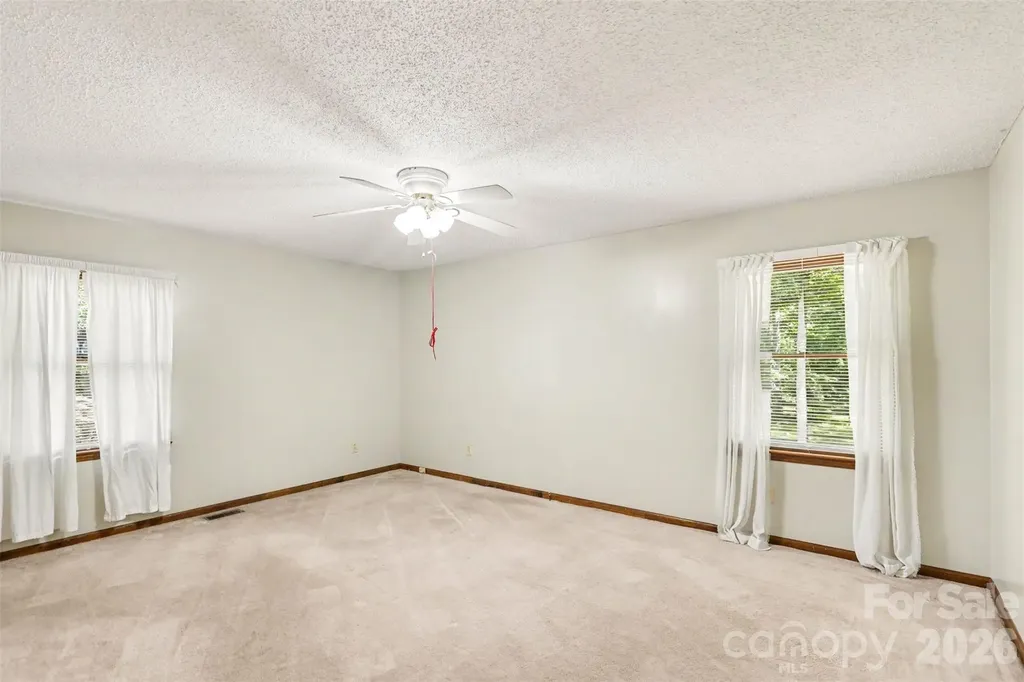 3608 Cowboy Lane Charlotte NC 28216