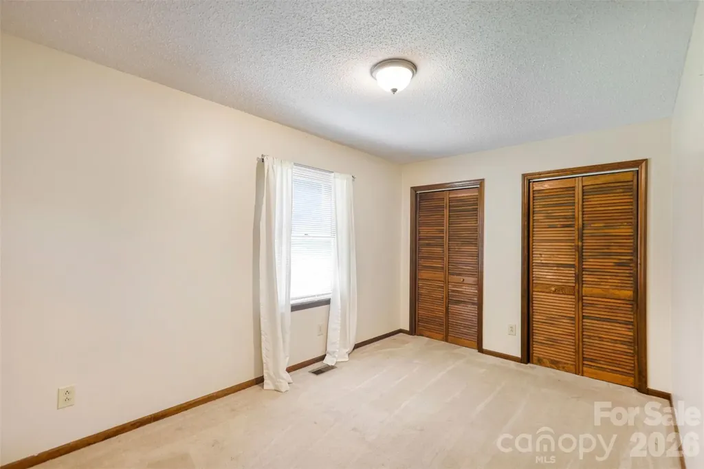 3608 Cowboy Lane Charlotte NC 28216